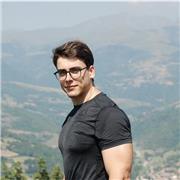 Entrenador Personal Certificado con Experiencia Previa, especializado en Salud, Entrenamiento y Nutrición